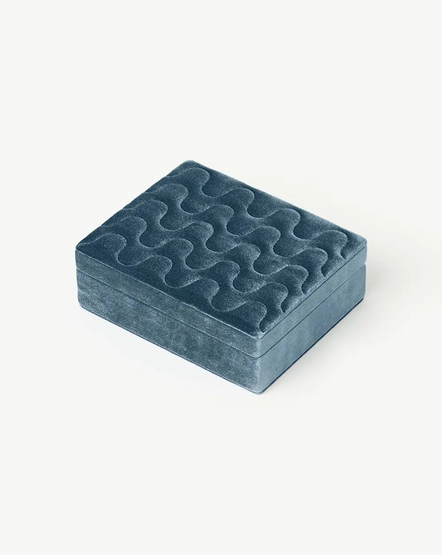 boîte à bijoux en velours bleu