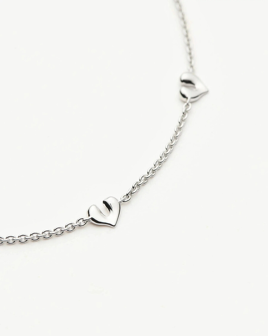 bracelet à breloques mini cœur fondu