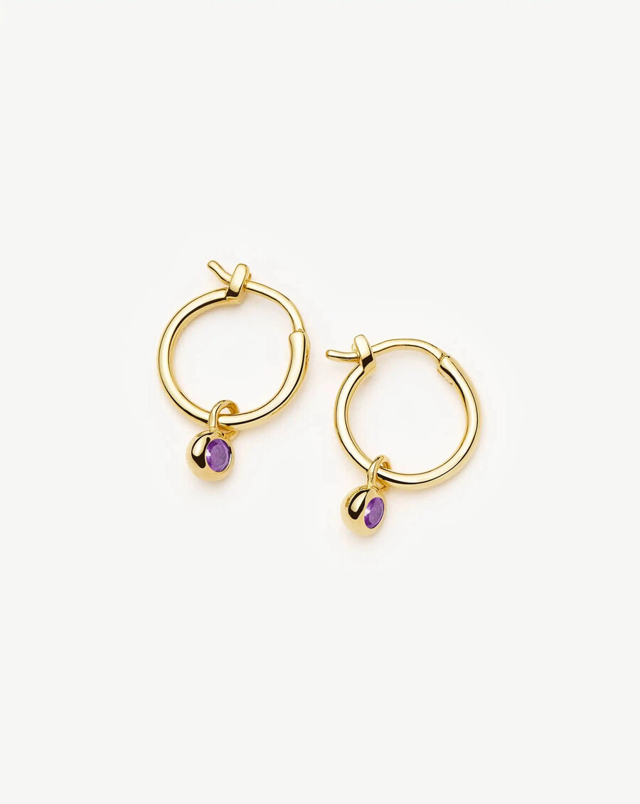 boucles doreilles créoles dorées avec mini pendentif pierre de naissance de février - améthyste