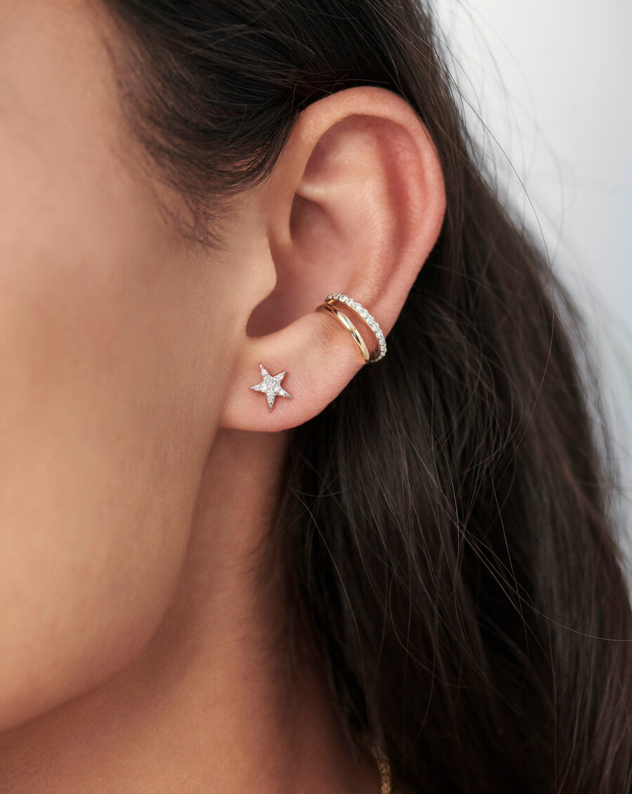 boucles doreilles puces en or massif 14 carats serties de diamants petites étoiles