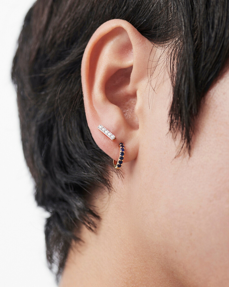 boucles doreilles puces en or massif 14 carats serties de diamants