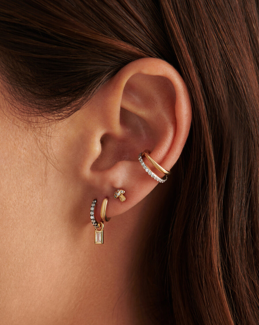 boucle doreille unique en forme de champignon avec diamant fin