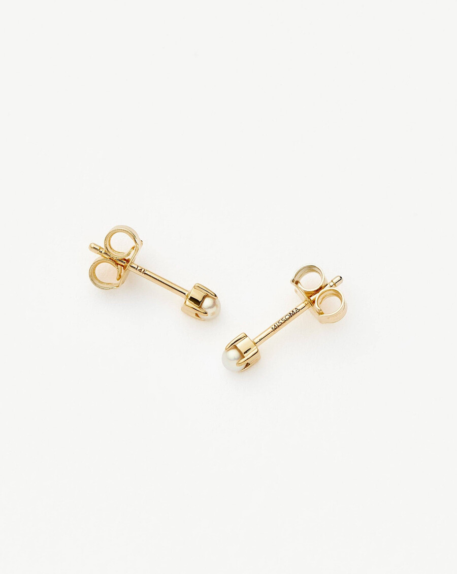 boucles doreilles puces en or massif 14 carats et perles