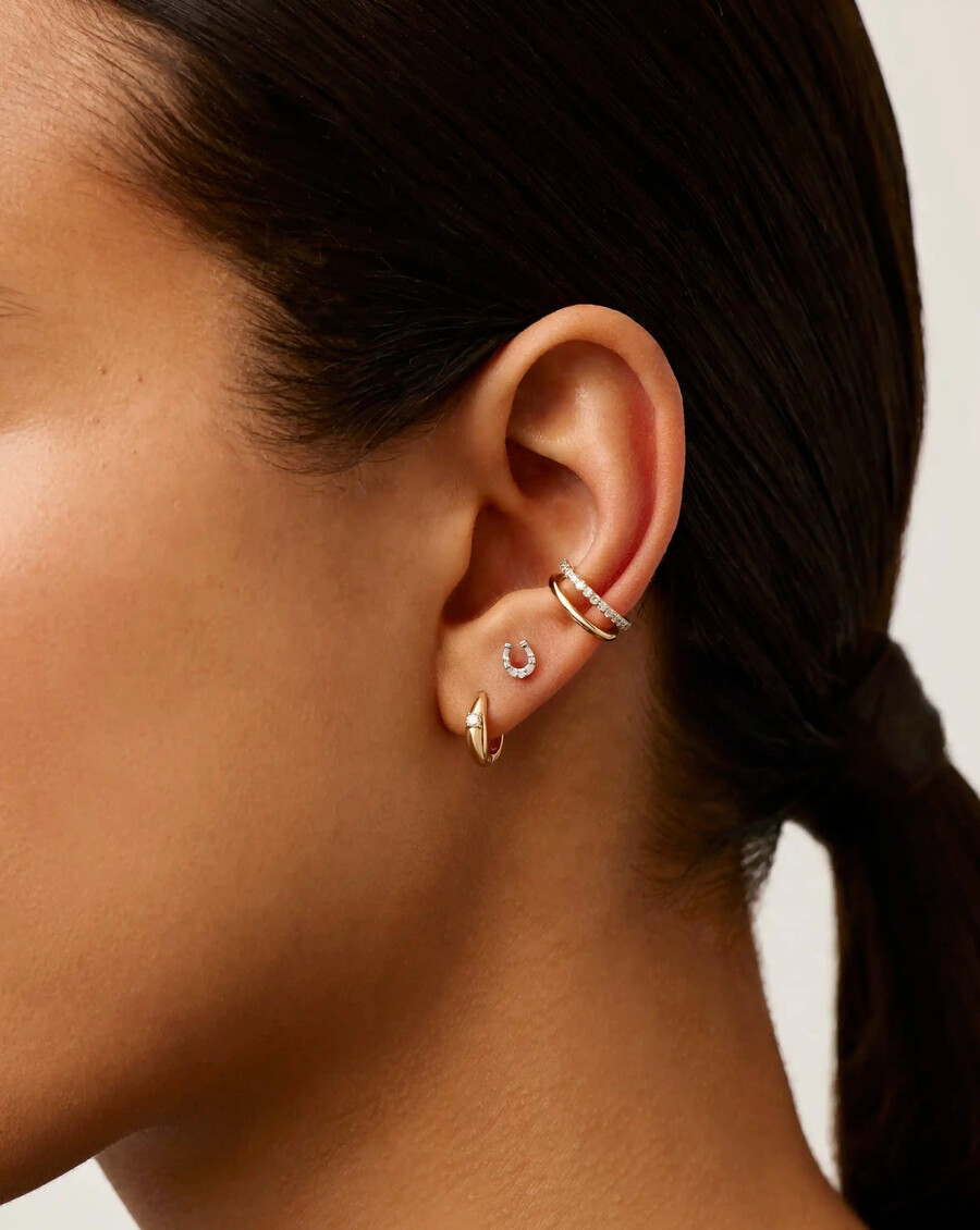 boucle doreille à clou unique en or massif 14 carats en forme de fer à cheval avec diamant unique