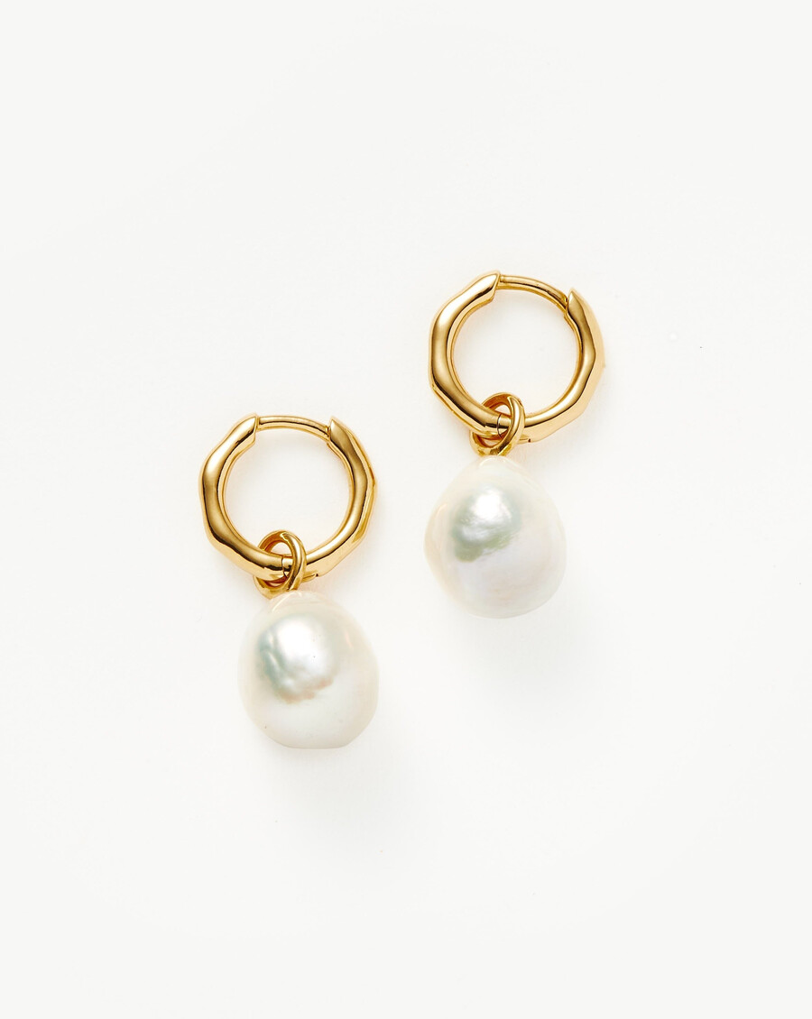 boucles doreilles créoles miniatures avec perle pendant