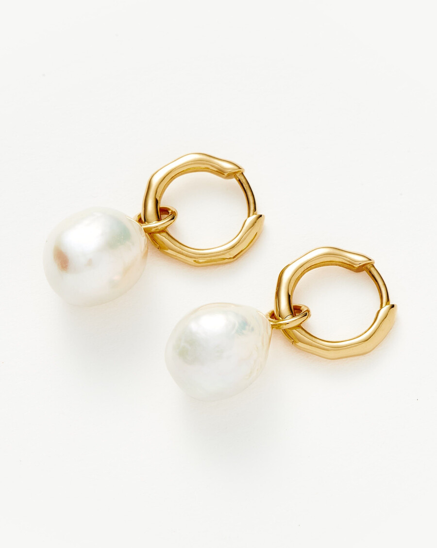 boucles doreilles créoles miniatures avec perle pendant
