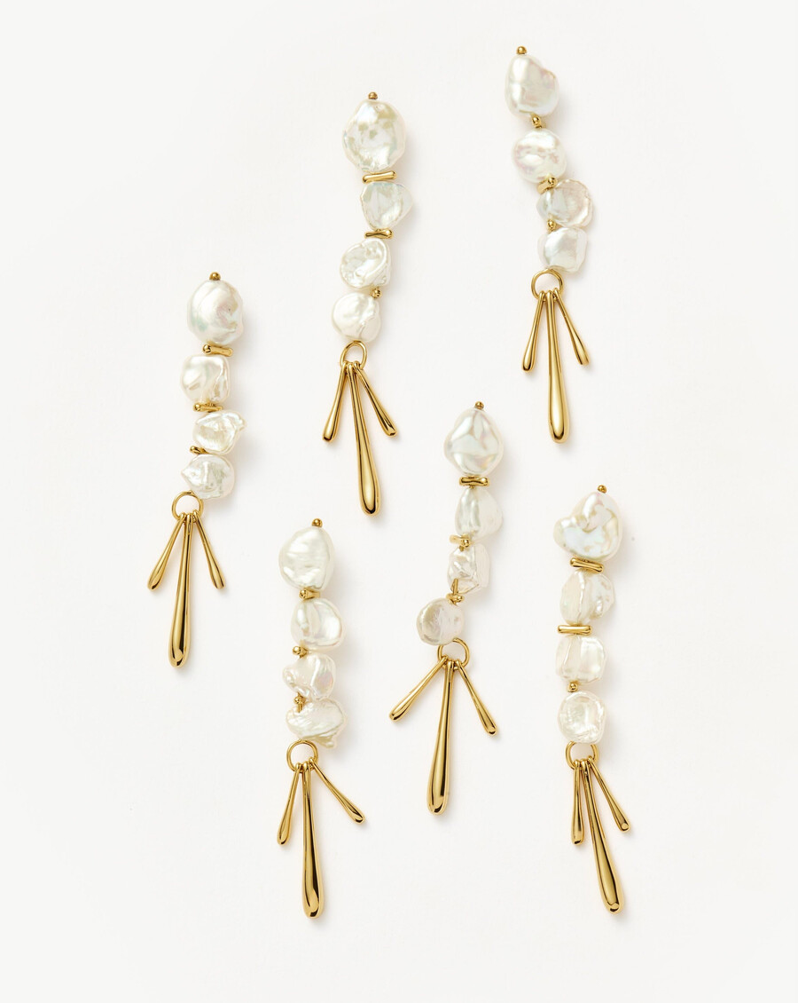 boucles doreilles pendantes sculpturales en perles keshi