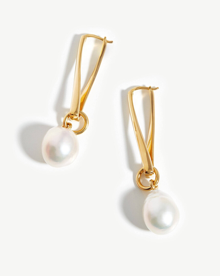 boucles doreilles pendantes torsadées en perles baroques - plaqué or 18 caratsperle