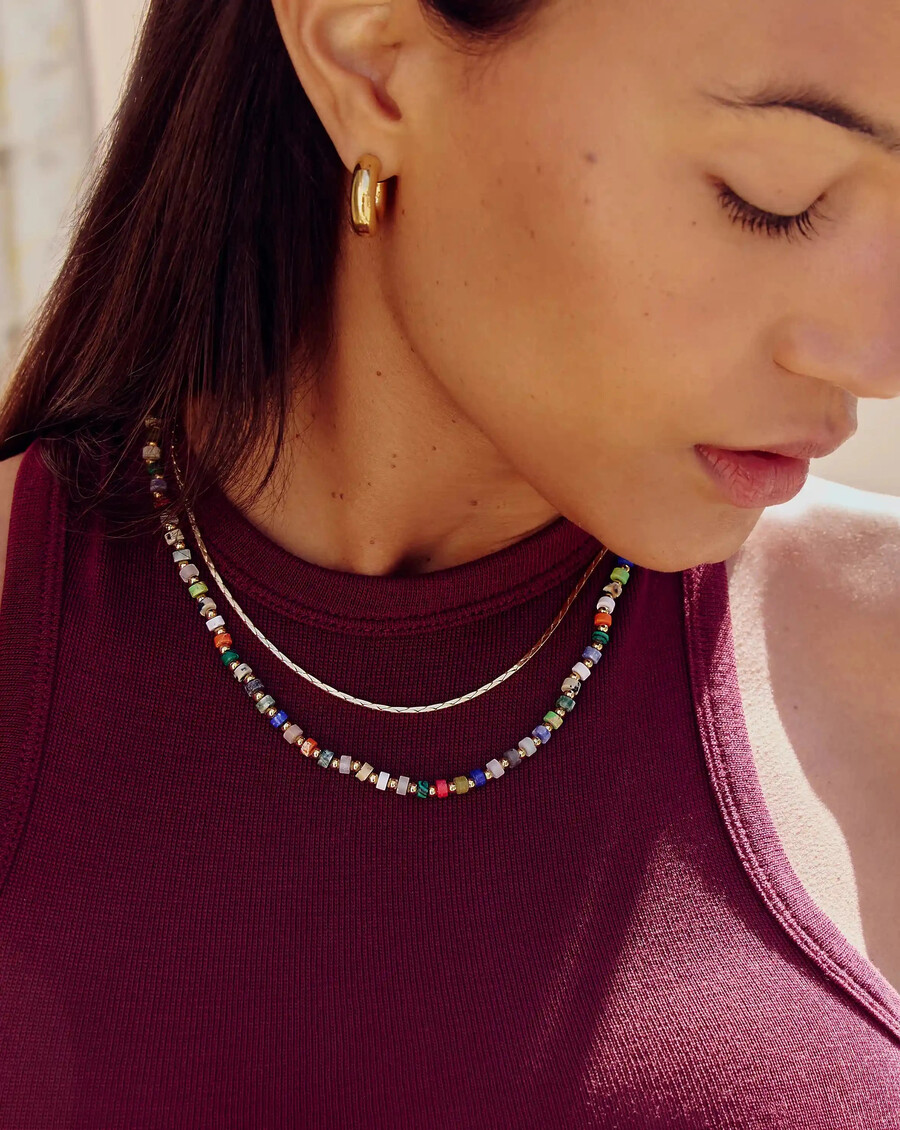 collier court à perles