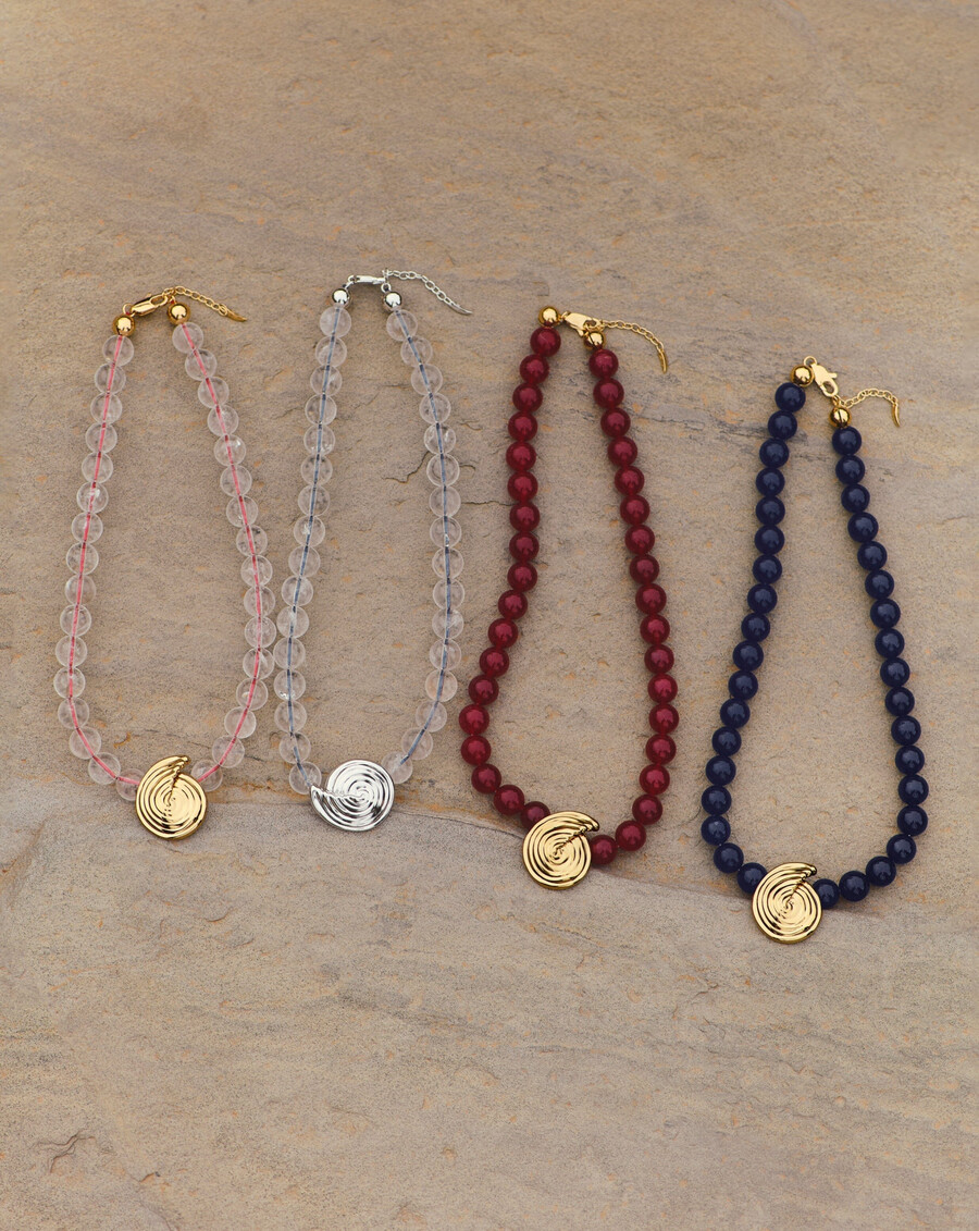 collier pendentif spirale en perles de pierre précieuse - cerise foncée