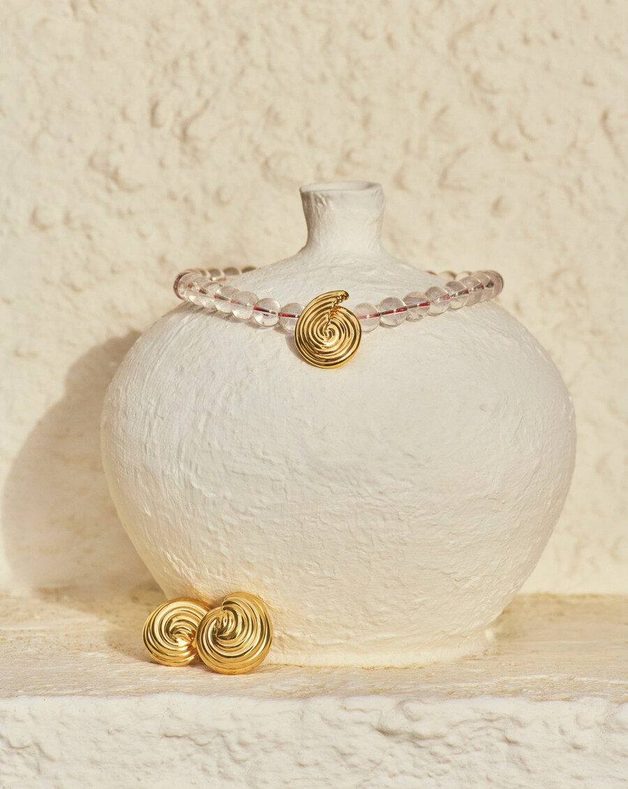 collier pendentif en perles de pierre précieuse en spirale