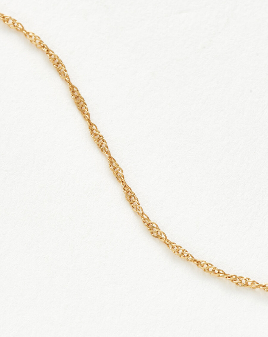 collier à chaîne courte torsadée fine