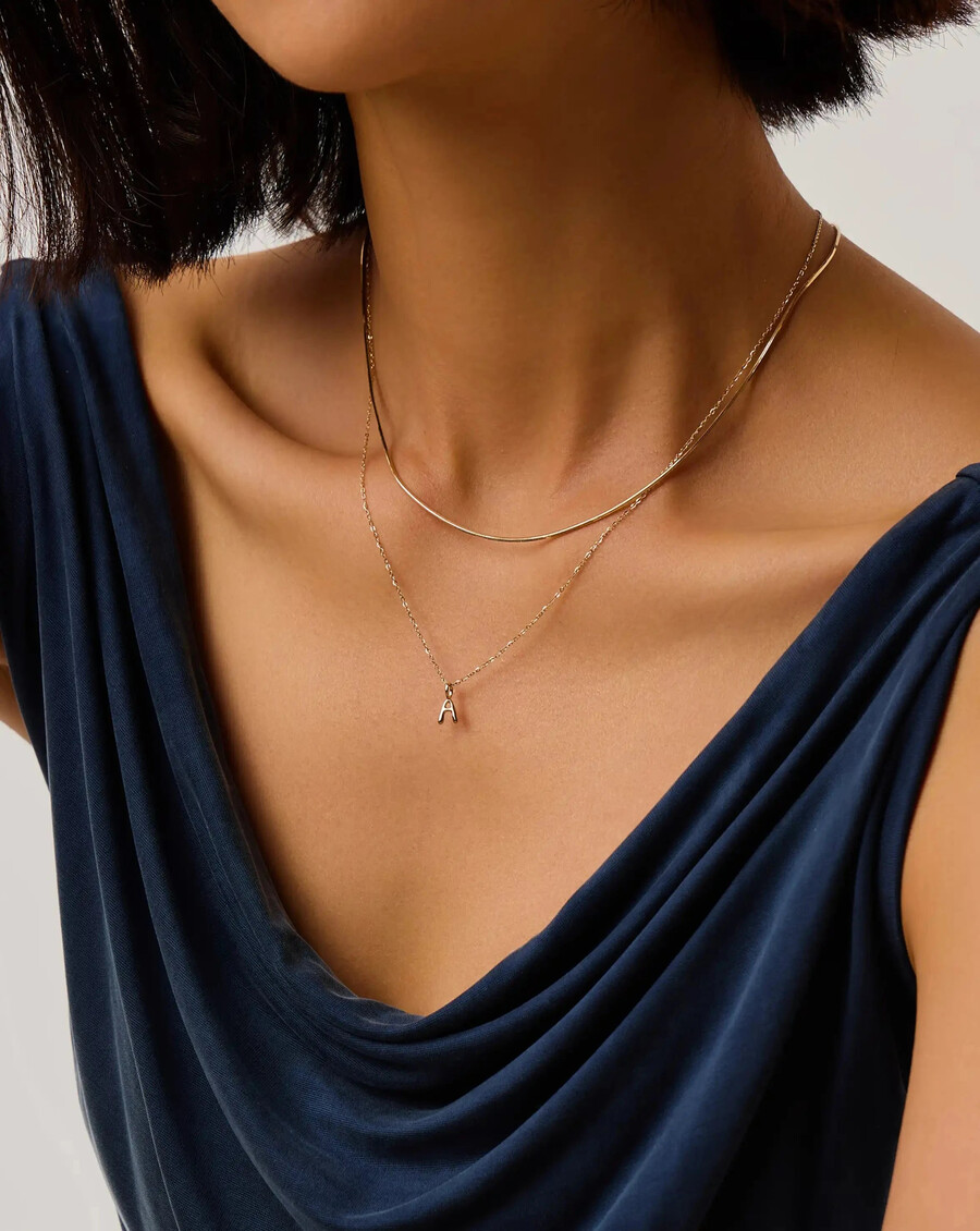 collier pendentif mini initial fin - a