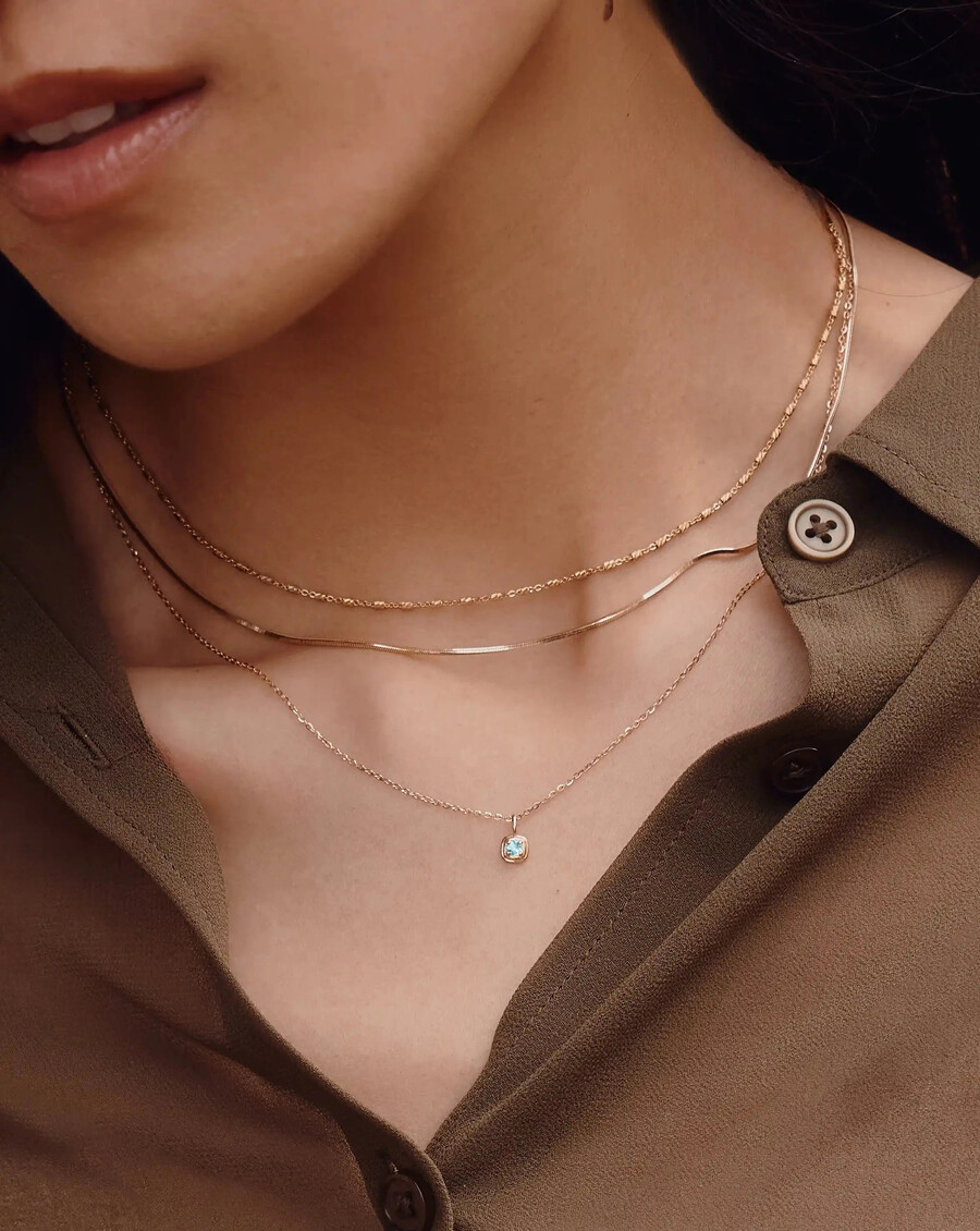 collier pendentif en or massif 14 carats avec pierre de naissance de mars