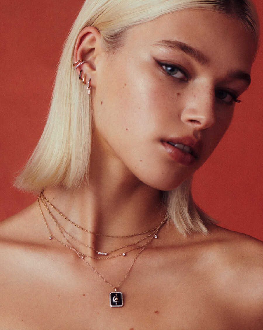 collier ras du cou en fine chaîne vervelle