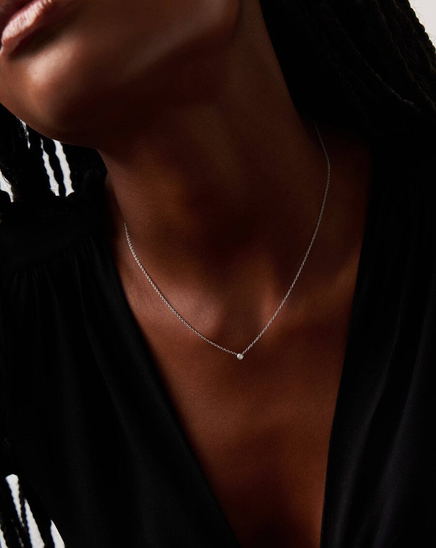 collier pendentif solitaire en or blanc massif 14 carats avec diamant
