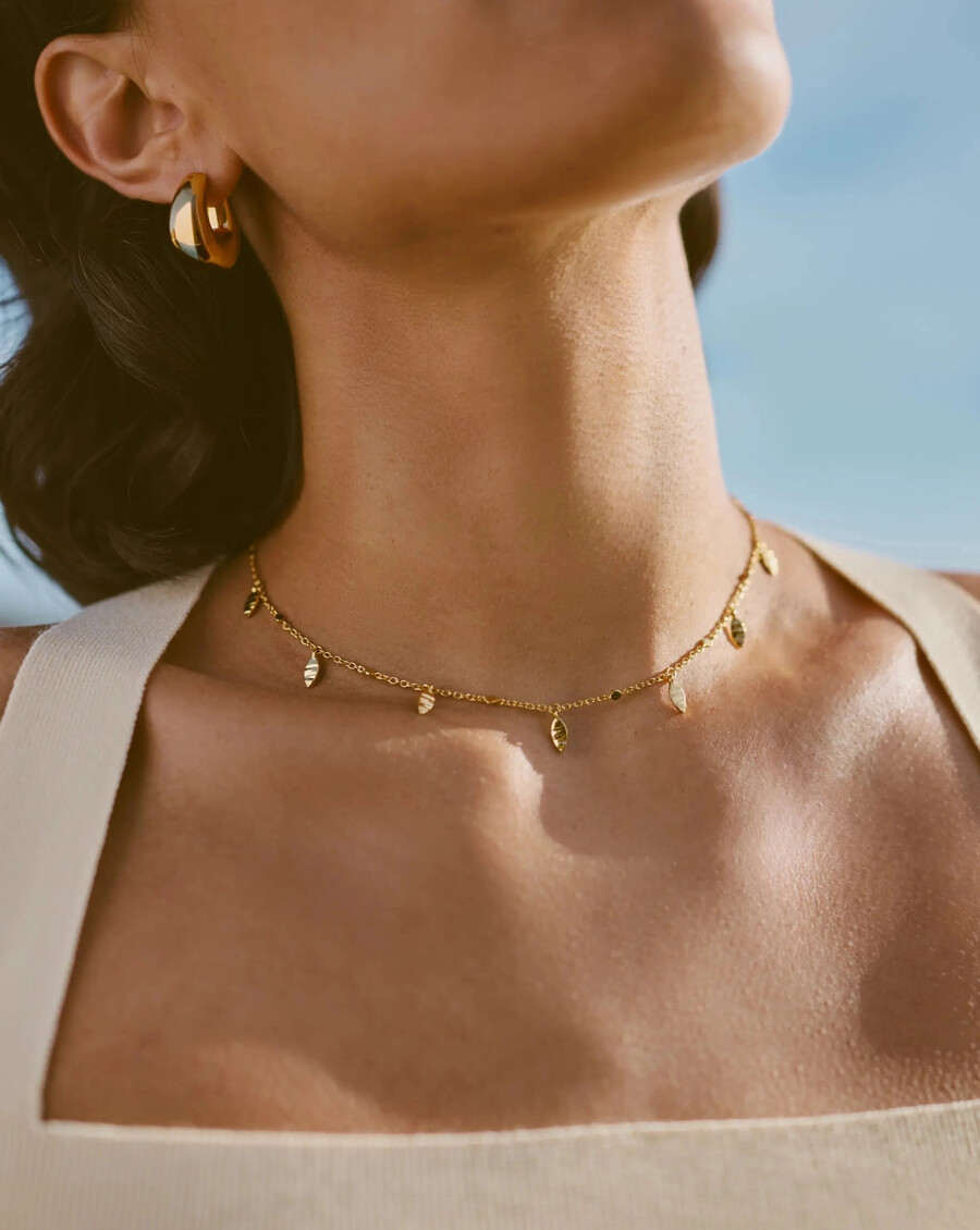 collier ras du cou avec pendentif feuille - vermeil en or 18 carats