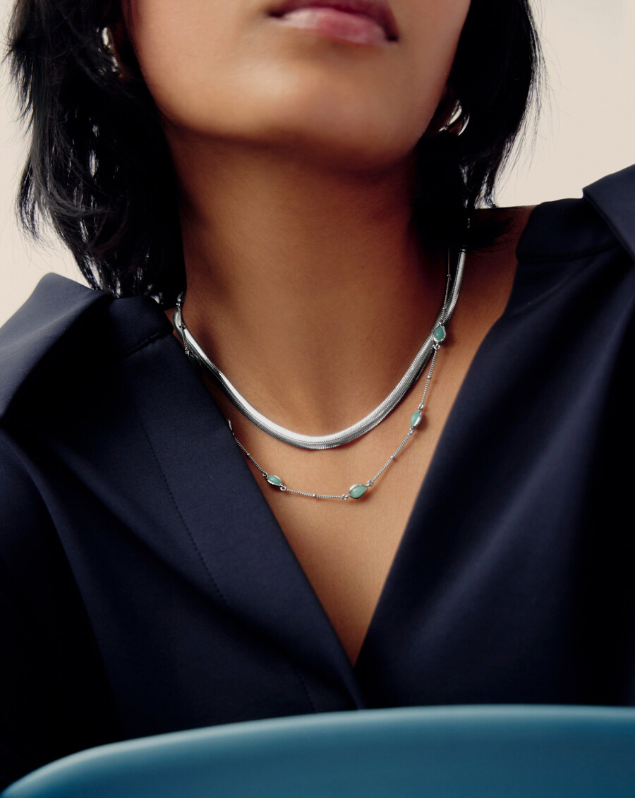 collier ras-de-cou argenté avec pendentif en pierre précieuse magma et pendentif ras-de-cou en pierre de magma