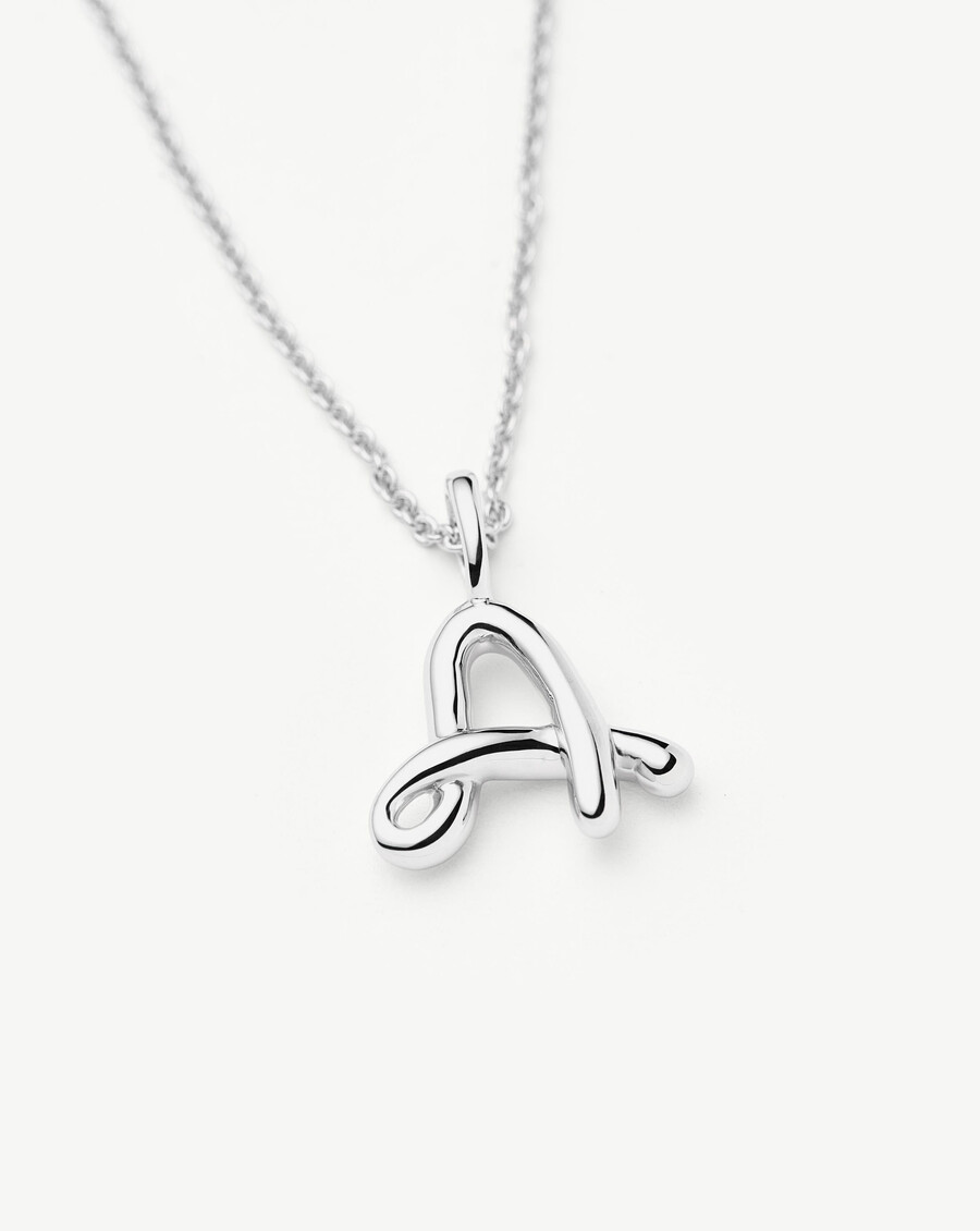 collier initial miniature en argent fondu bouclé - a