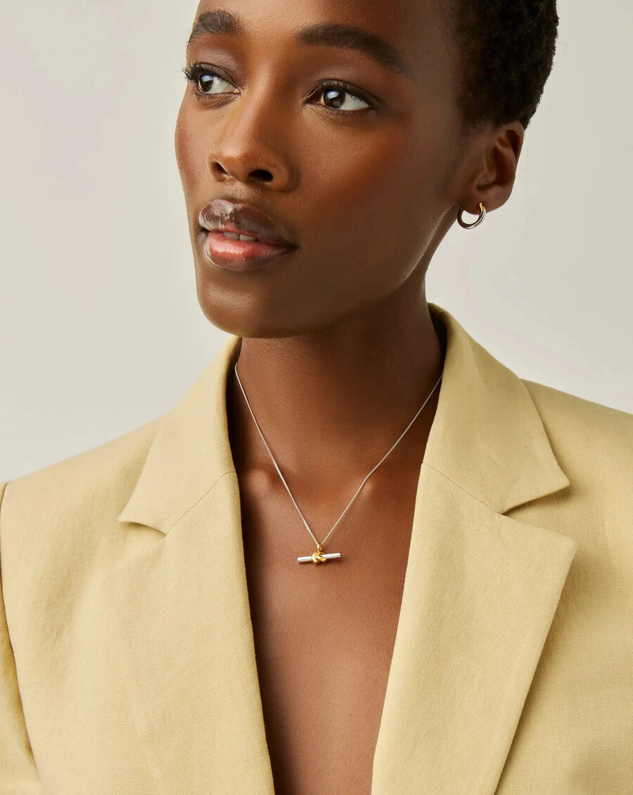 collier pendentif nœud en t lucy williams - or et argent