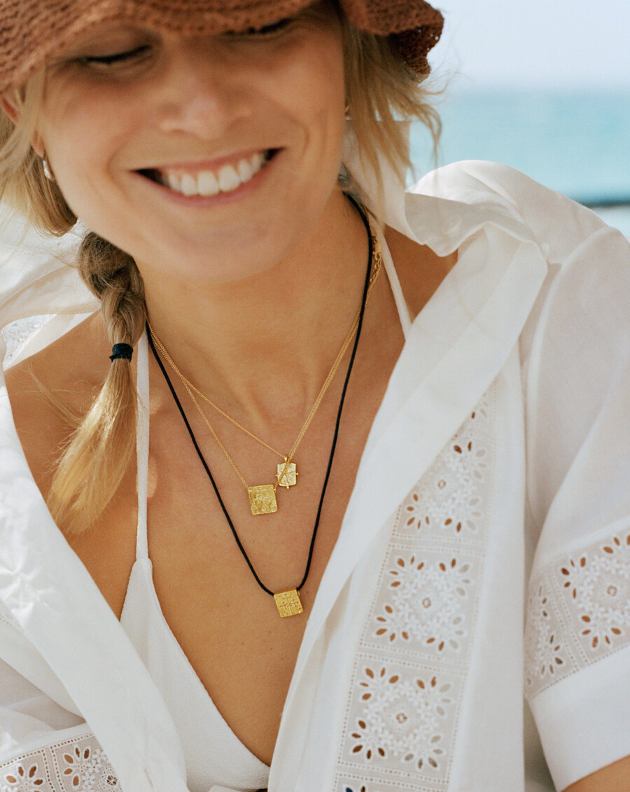 collier pendentif pièce carrée à perles gravables lucy williams