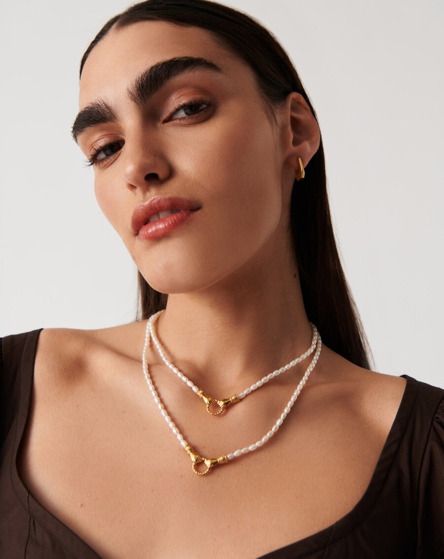 collier harris reed medium in good hands avec pendentif perle et or