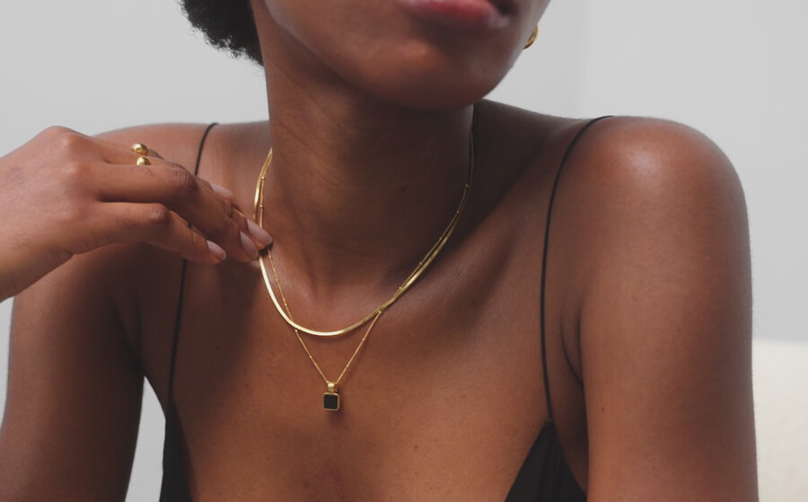 collier carré en onyx noir lucy williams