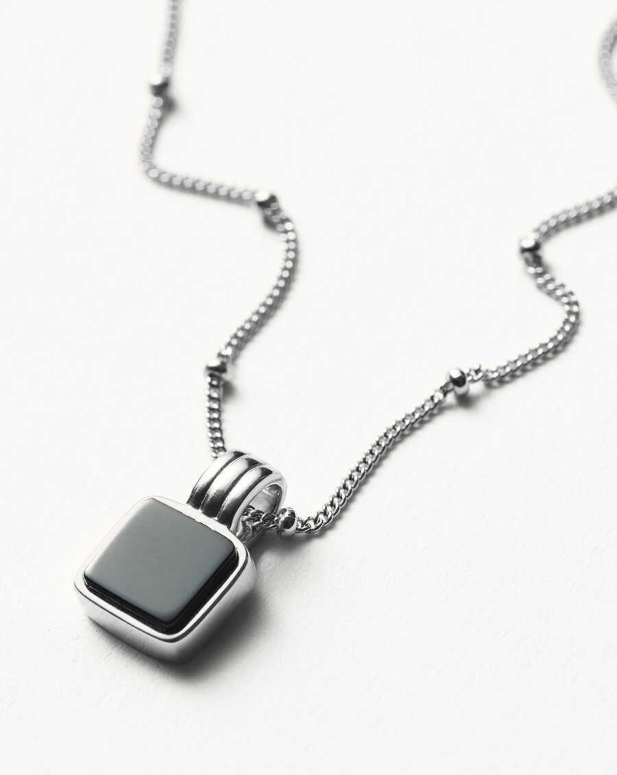 collier carré en onyx noir lucy williams