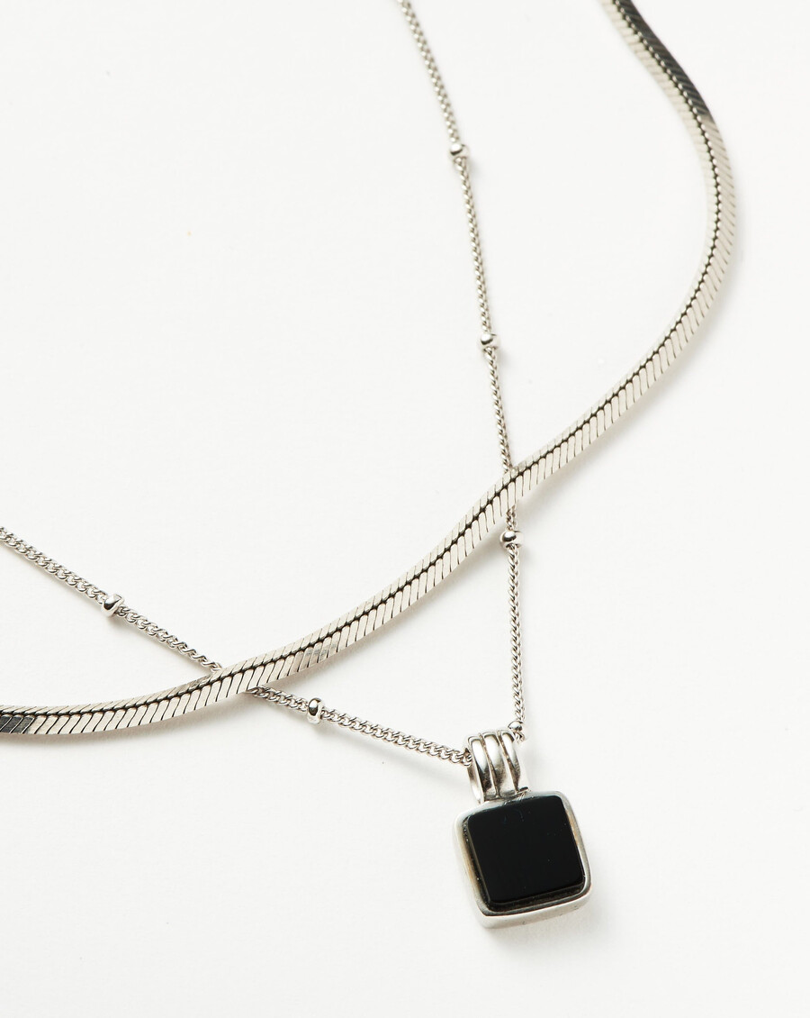 ensemble de collier iconique en onyx noir de lucy williams