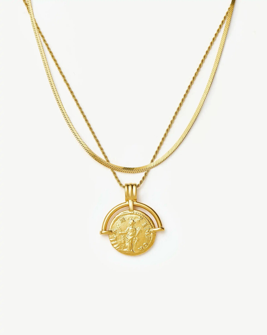 ensemble collier lucy williams en or avec arc romain et serpent