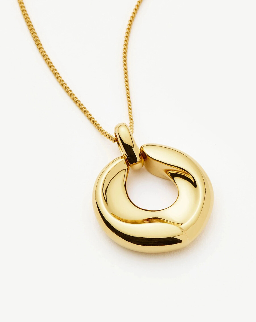 collier pendentif sculptural ridge en or fondu