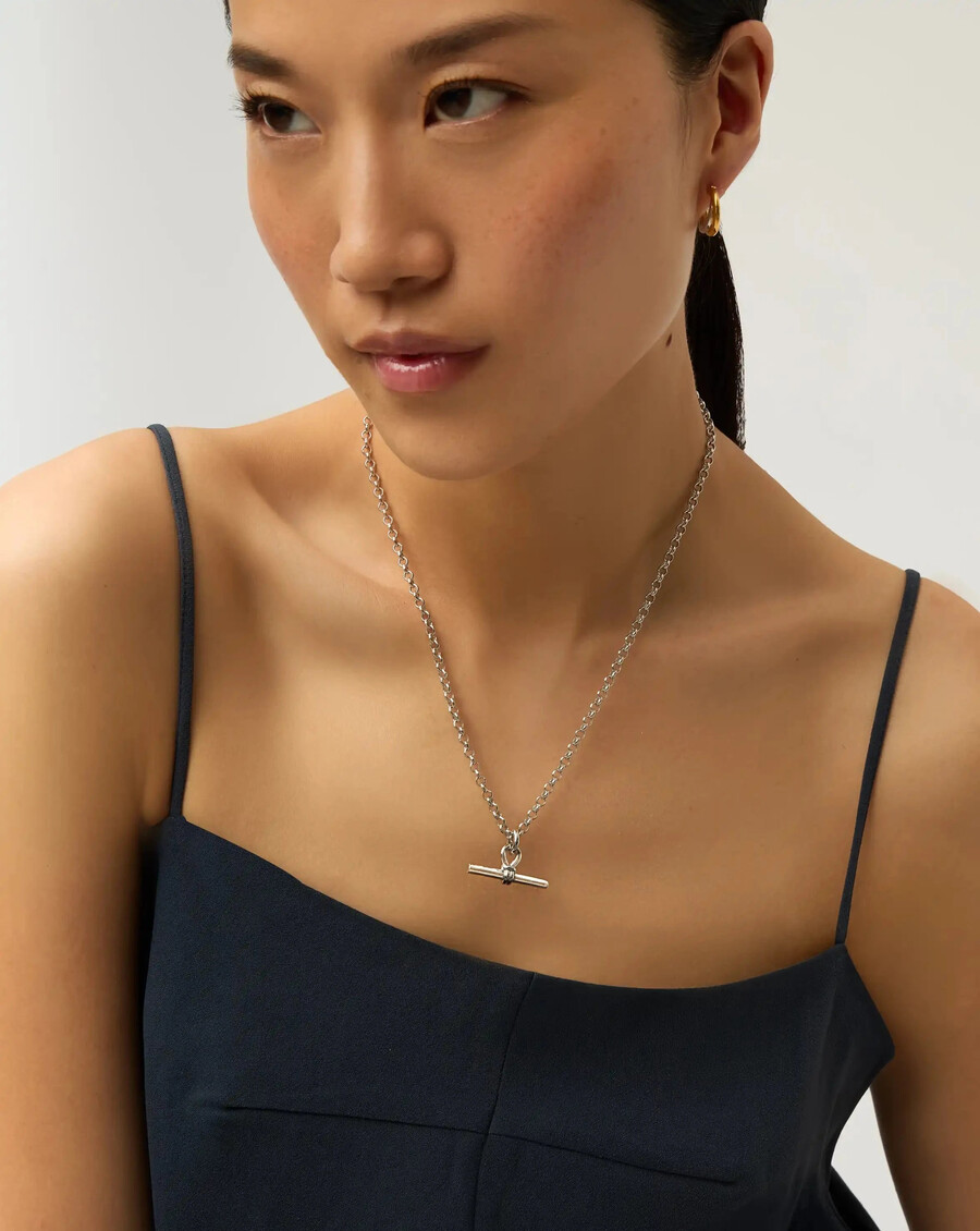 collier à grosse chaîne en t