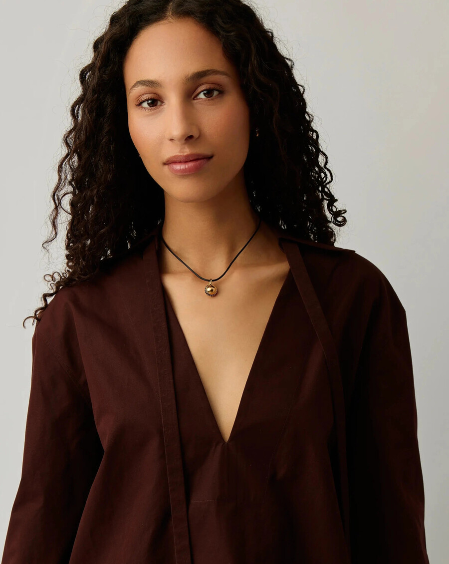 collier avec pendentif en pierre précieuse sphérique
