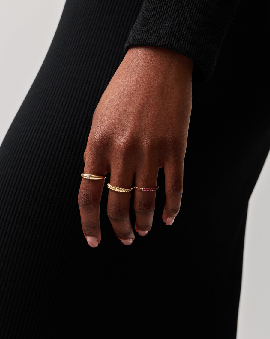 bague demi-alliance en or massif 14 carats sertie dun rubis