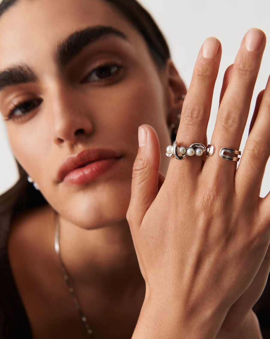 bague empilable torsadée en perle fondue