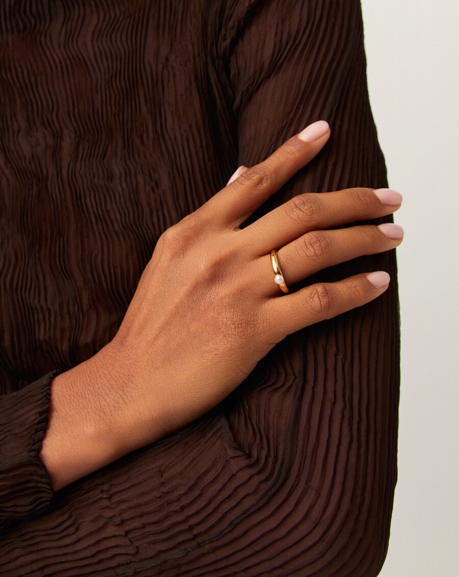 bague empilable classique à perle bouton