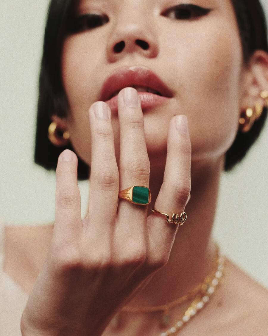 bague chevalière carrée lucy williams