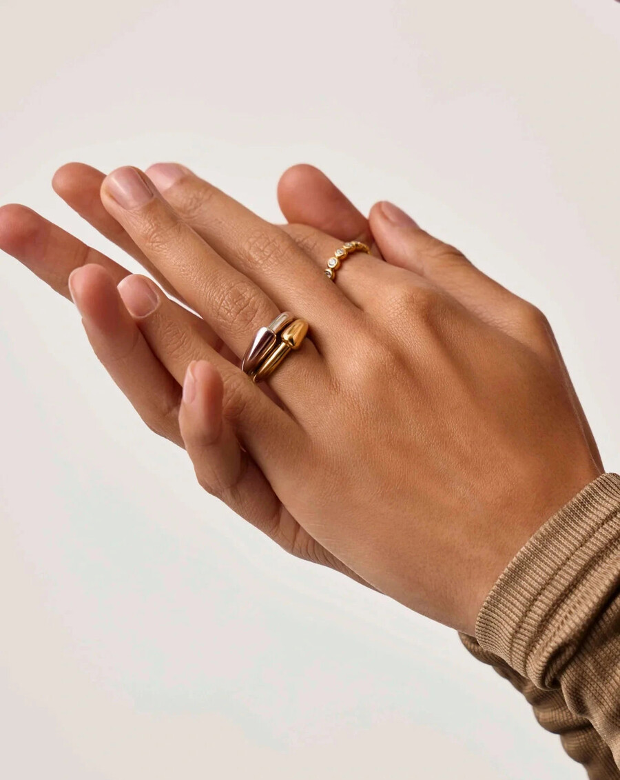bague empilable à crête sculpturale - argent